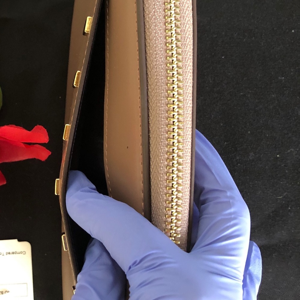 Neiman Marcus Wallet - Picture 6 of 12